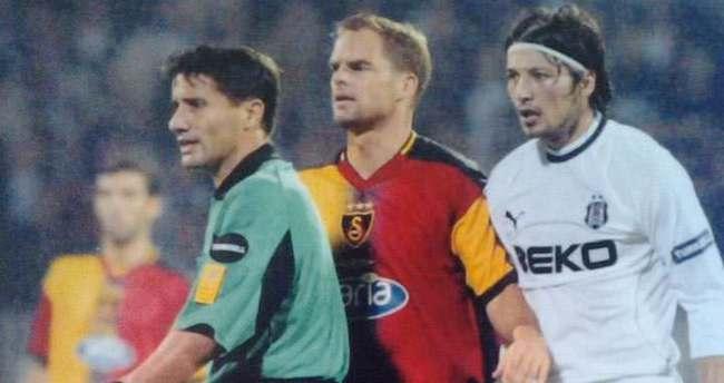 Baskılara dayanamayıp görevini bırakan hakemler