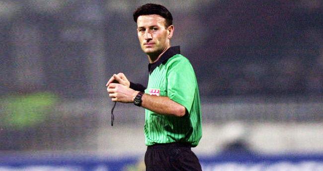 Baskılara dayanamayıp görevini bırakan hakemler