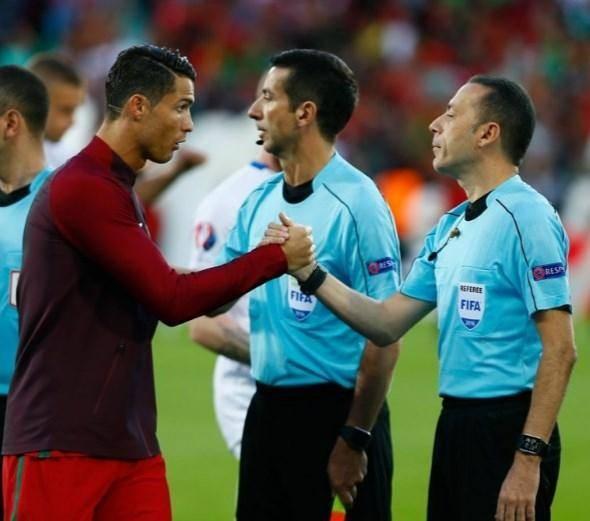 Dünyanın en iyi hakemleri açıklandı