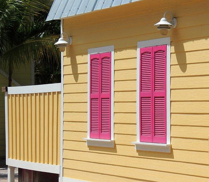 Rüyaları süsleyen pembe panjurlu evler