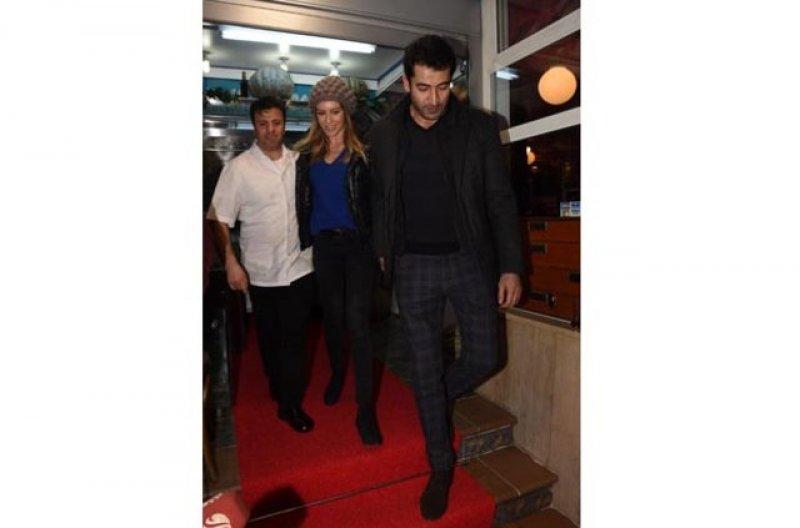 Sinem Kobal ve Kenan İmirzalıoğlu aile yemeğinde 