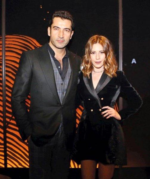 Sinem Kobal ve Kenan İmirzalıoğlu aile yemeğinde 