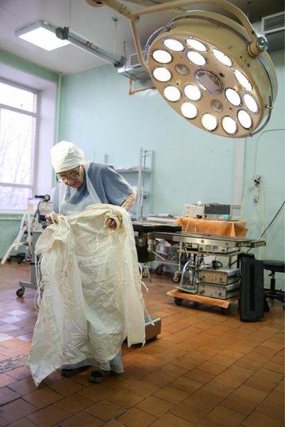 Dünyanın en yaşlı cerrahı: Levushkina