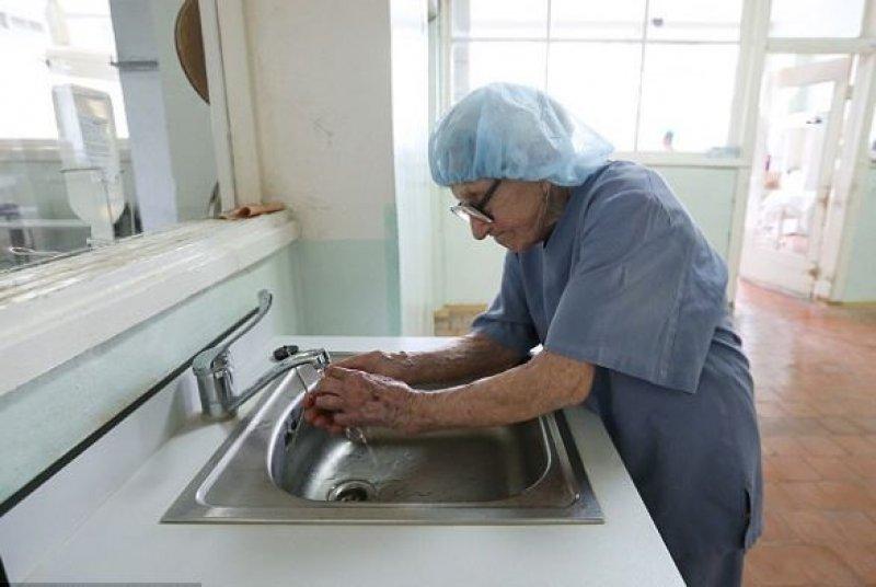Dünyanın en yaşlı cerrahı: Levushkina