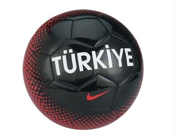 Türk kulüpleri tarafından reddedilip yıldız olan futbolcular