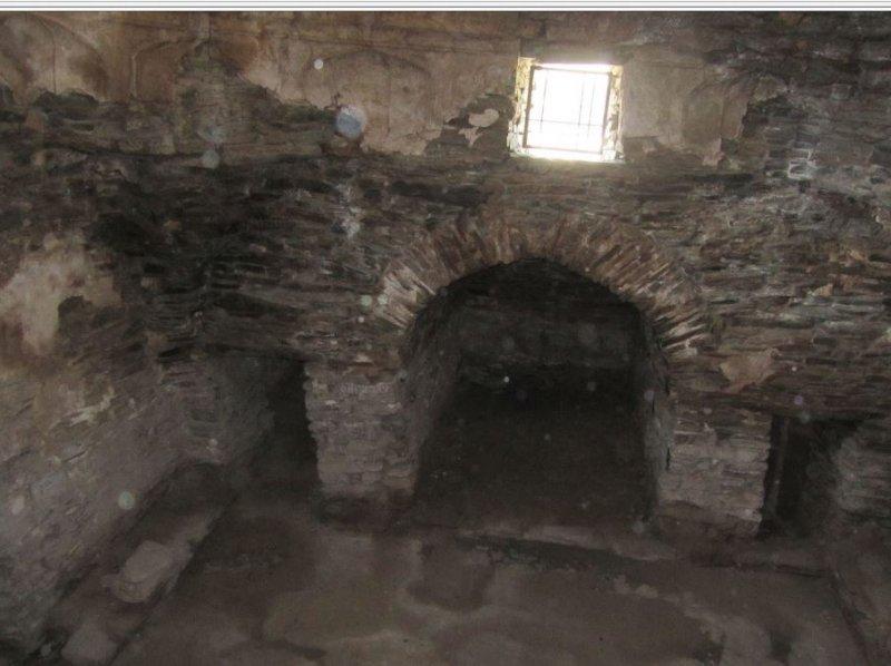 Taş Rabat Kırgızistan'ın en eski mimari eseri 