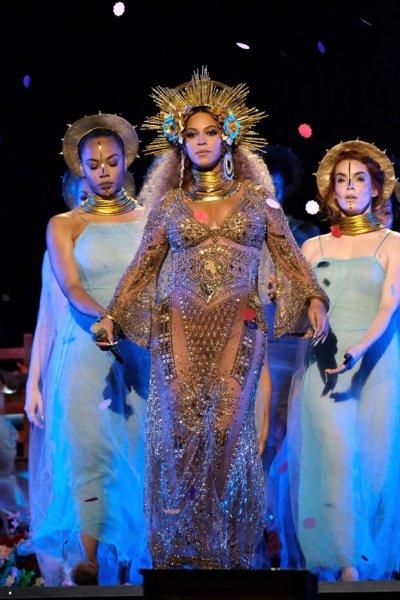 Grammy gecesine Beyonce damga vurdu 