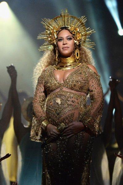 Grammy gecesine Beyonce damga vurdu 