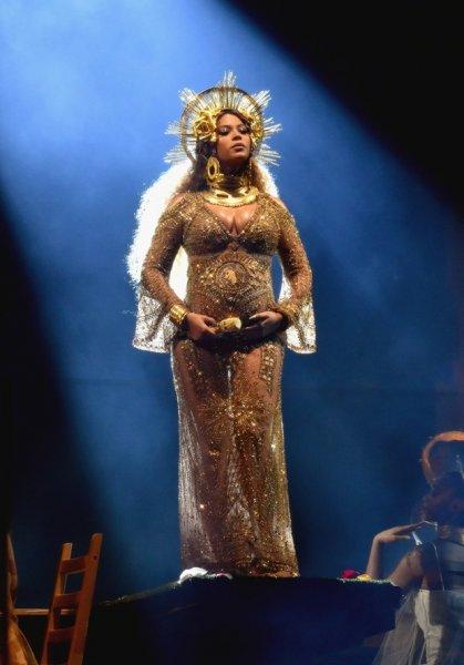 Grammy gecesine Beyonce damga vurdu 