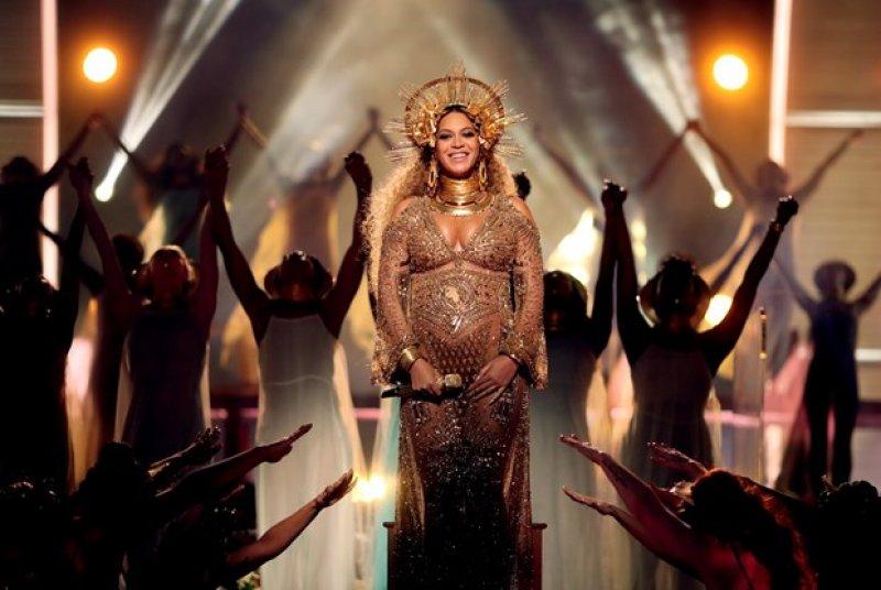 Grammy gecesine Beyonce damga vurdu 