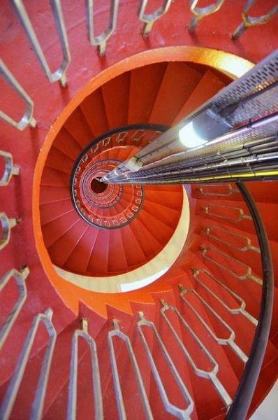 Tasarımlarıyla göz dolduran ilginç merdivenler