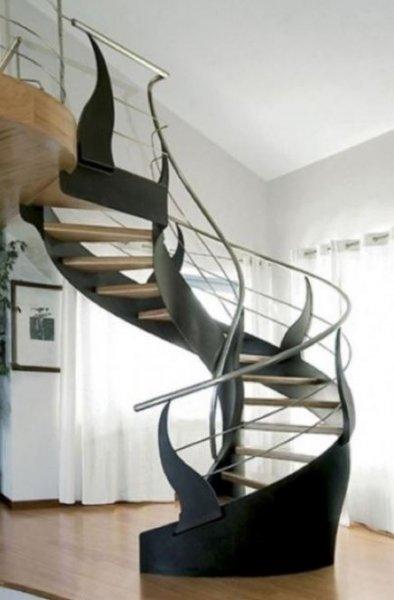 Tasarımlarıyla göz dolduran ilginç merdivenler