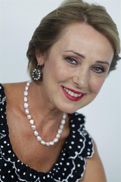 Yeşilçam'ın değişmeyen güzeli: Müge Akyamaç