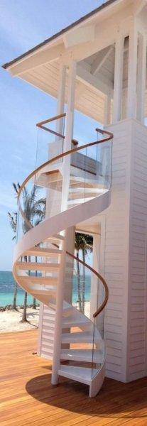 Tasarımlarıyla göz dolduran ilginç merdivenler