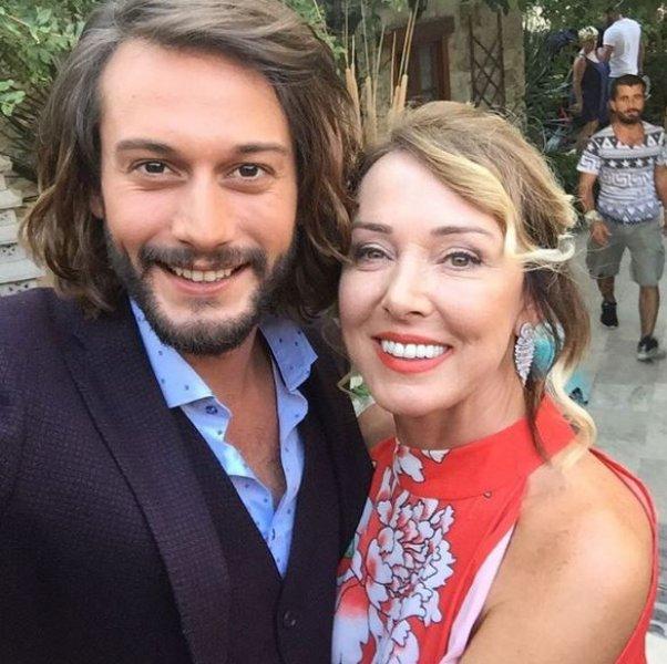 Yeşilçam'ın değişmeyen güzeli: Müge Akyamaç