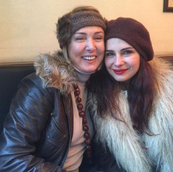 Yeşilçam'ın değişmeyen güzeli: Müge Akyamaç