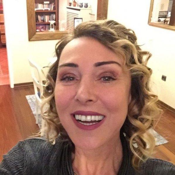 Yeşilçam'ın değişmeyen güzeli: Müge Akyamaç