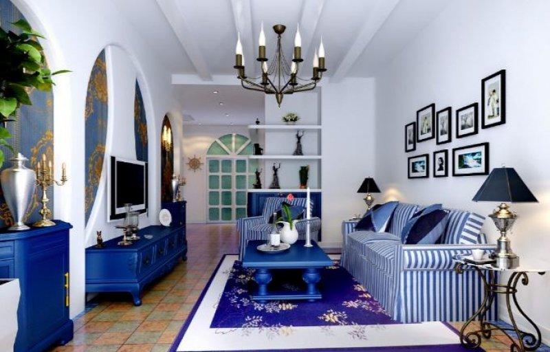 Alaçatı evlerinde mavi ve beyazın uyumu