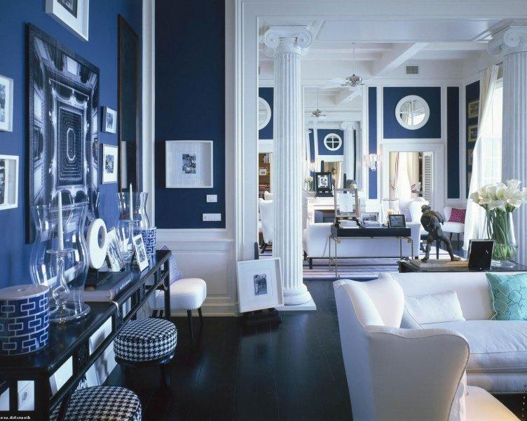 Alaçatı evlerinde mavi ve beyazın uyumu