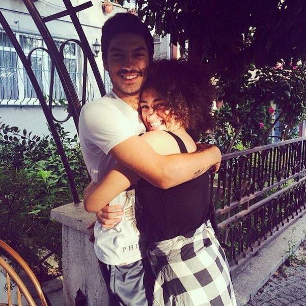 Dilan Çıtak'ın saçından ölü arı çıktı