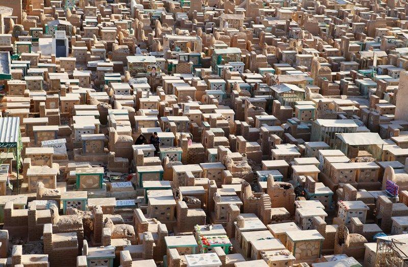 Dünyanın en büyük mezarlığı Irak'ta bulunuyor