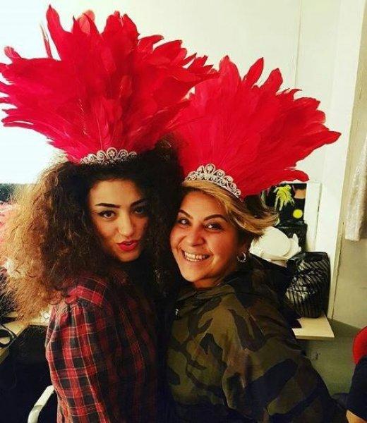 Dilan Çıtak'ın saçından ölü arı çıktı