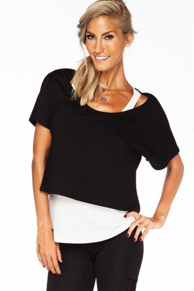 Çağla Şıkel genç mankenlere taş çıkarıyor 