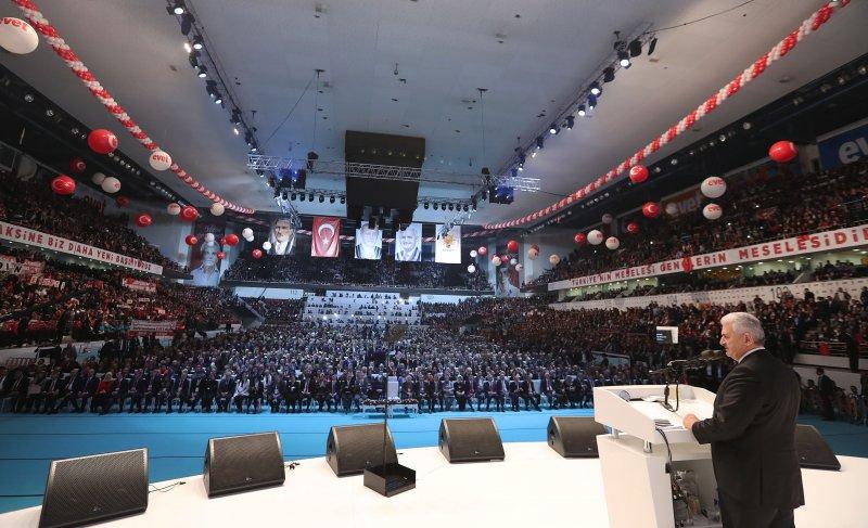 AK Parti referandum startını verdi