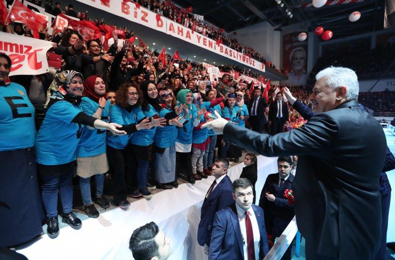 AK Parti referandum startını verdi