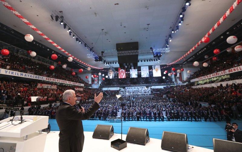 AK Parti referandum startını verdi