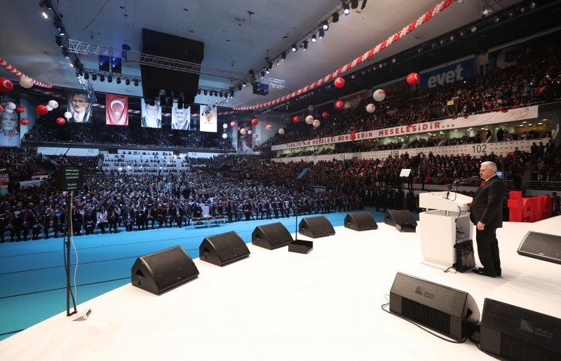 AK Parti referandum startını verdi