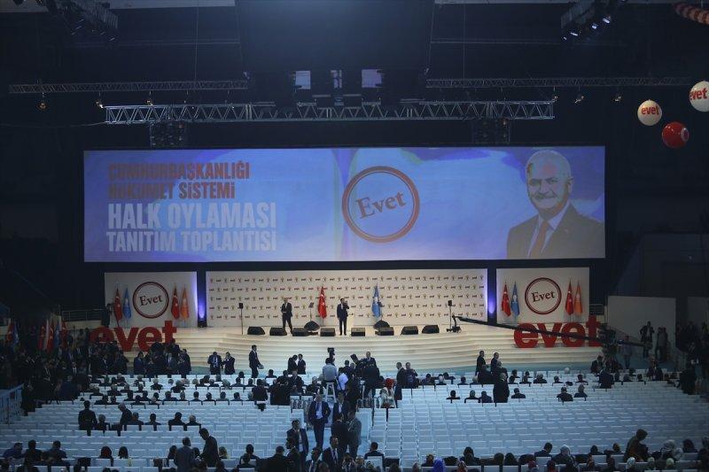 Ak Parti'nin referandum çalışmaları bugün başlıyor