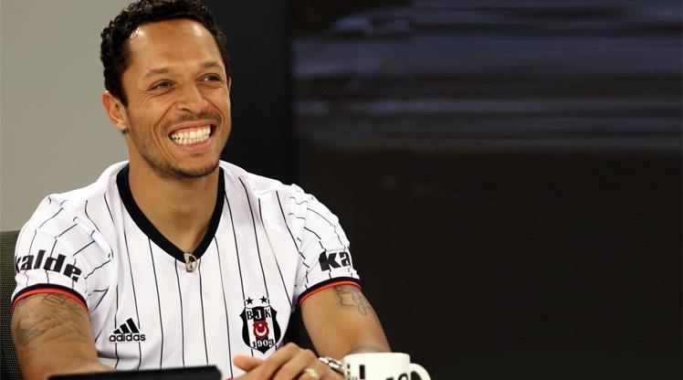 Süper Lig'deki futbolcuların maaşları