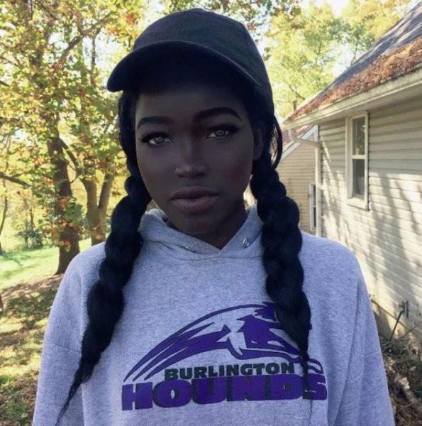 Sosyal medyanın siyahi güzeli: Lola Chuil