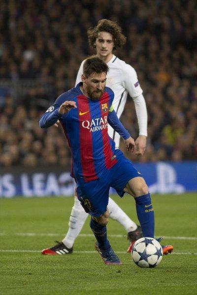Barcelona tarihi geri dönüşle PSG'yi devirdi