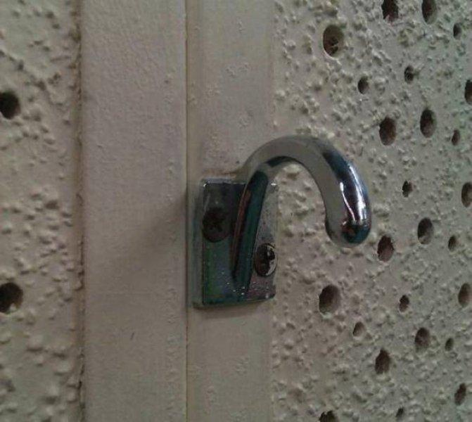 Görenleri şaşkına çeviren komik hatalar