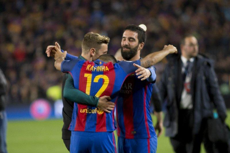 Barcelona tarihi geri dönüşle PSG'yi devirdi