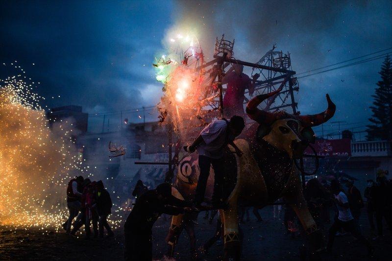 Meksika'da havai fişek festivali