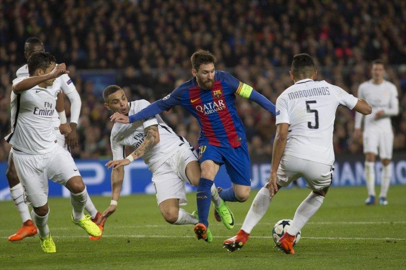 Barcelona tarihi geri dönüşle PSG'yi devirdi