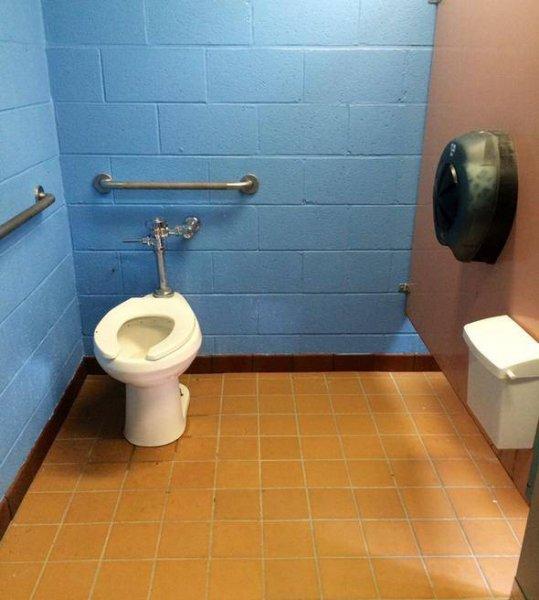 Görenleri şaşkına çeviren komik hatalar