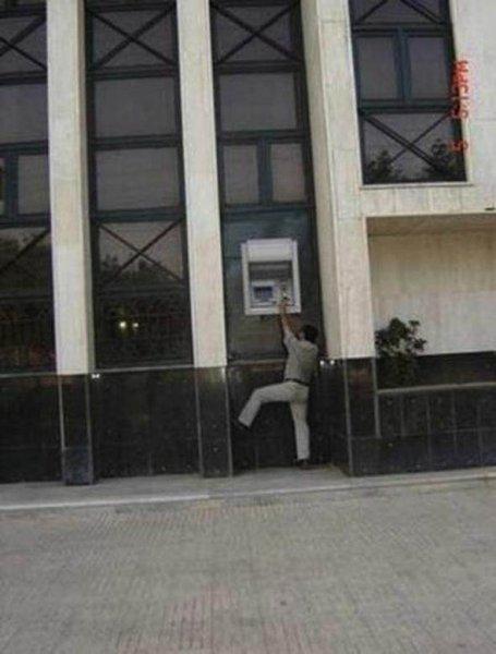 Görenleri şaşkına çeviren komik hatalar