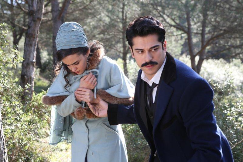 Oyuncu Hande Soral'dan aile pozu 