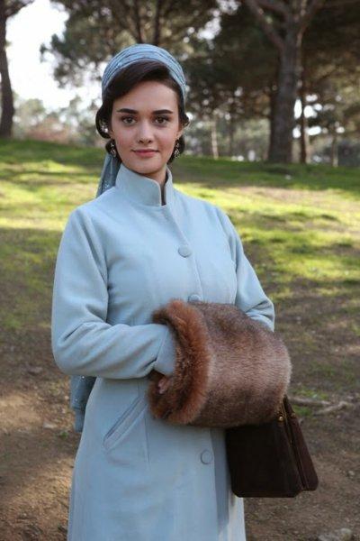 Oyuncu Hande Soral'dan aile pozu 