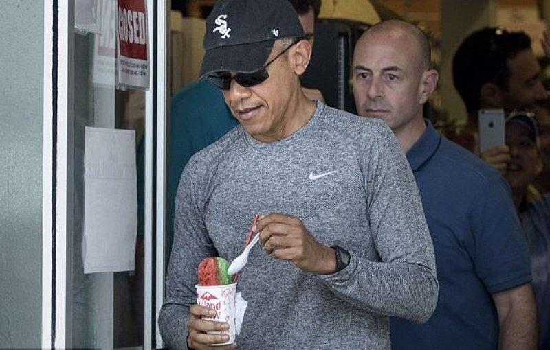 Barack Obama'nın tatili bitmiyor