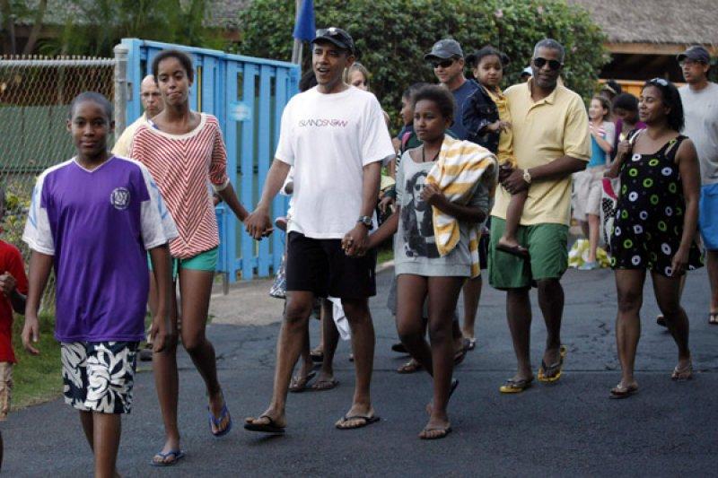 Barack Obama'nın tatili bitmiyor