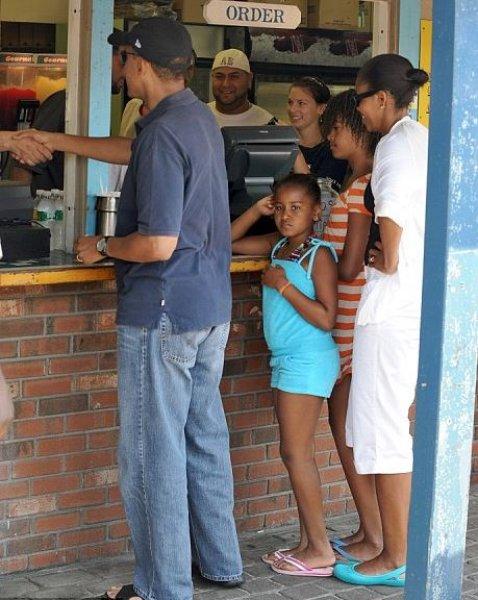 Barack Obama'nın tatili bitmiyor