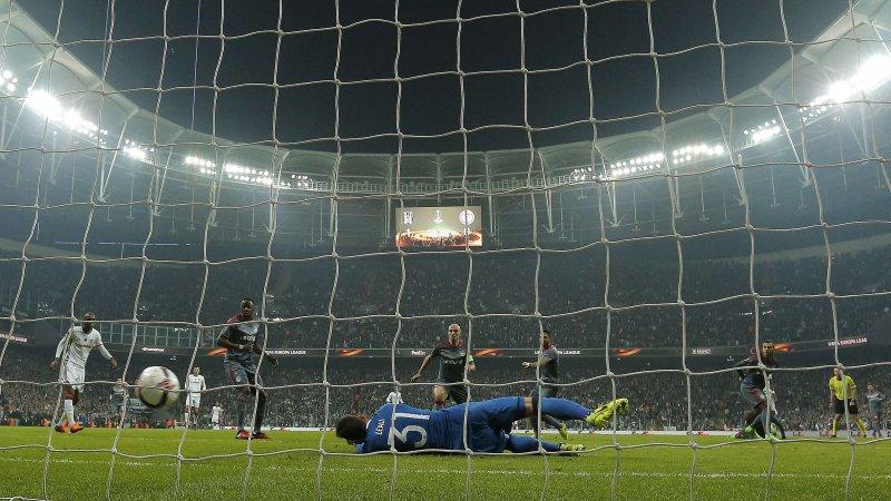 Beşiktaş'ın Olympiakos zaferinden kareler