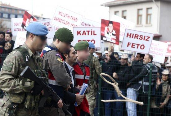 Darbecilere idam ipi atıldı