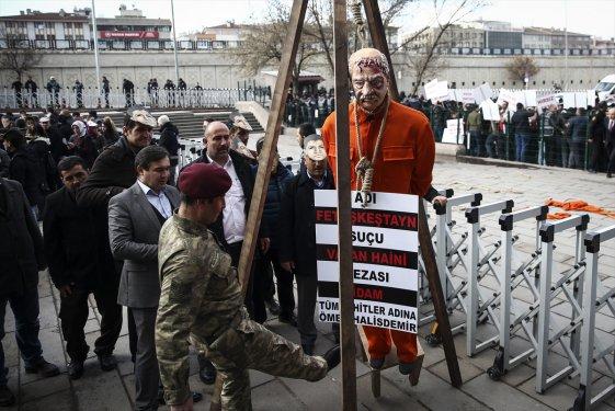 Darbecilere idam ipi atıldı