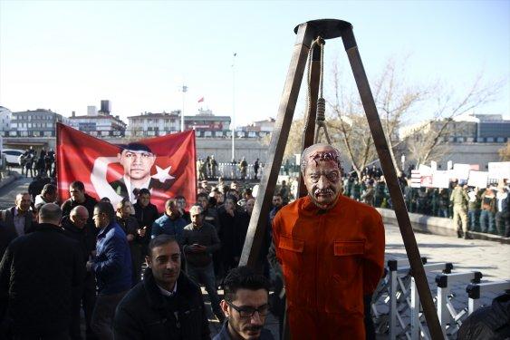 Darbecilere idam ipi atıldı